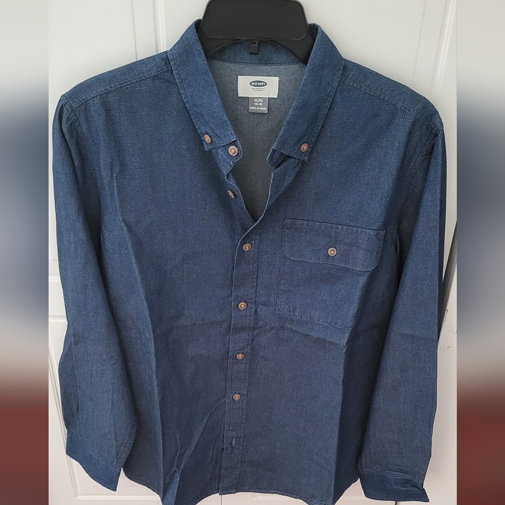 Old Navy Boys size XL (14/16) Long Sleeve Shirt